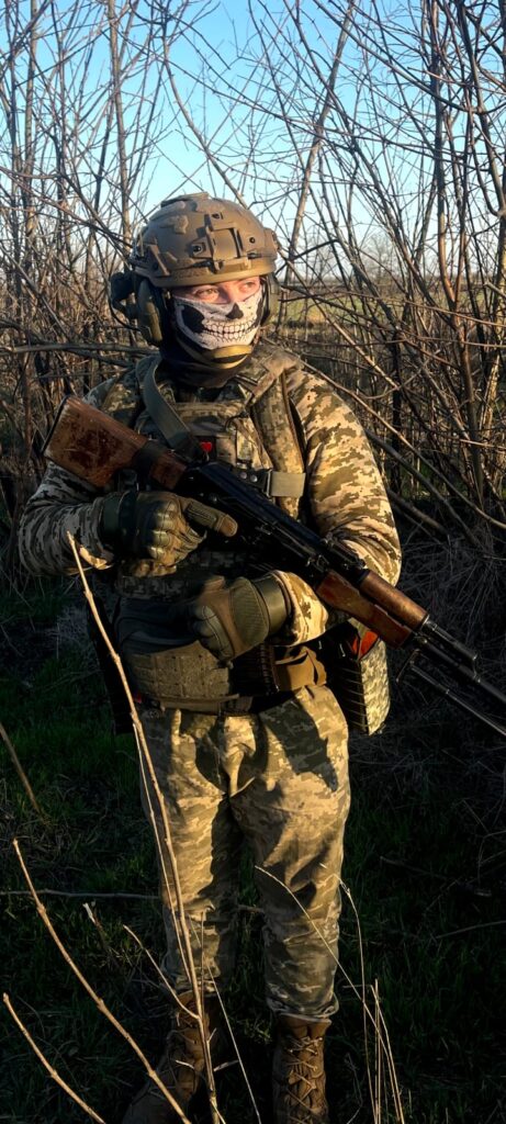 Старший солдат Ярослав Брюховецький на бойовій позиції під час служби в ЗСУ